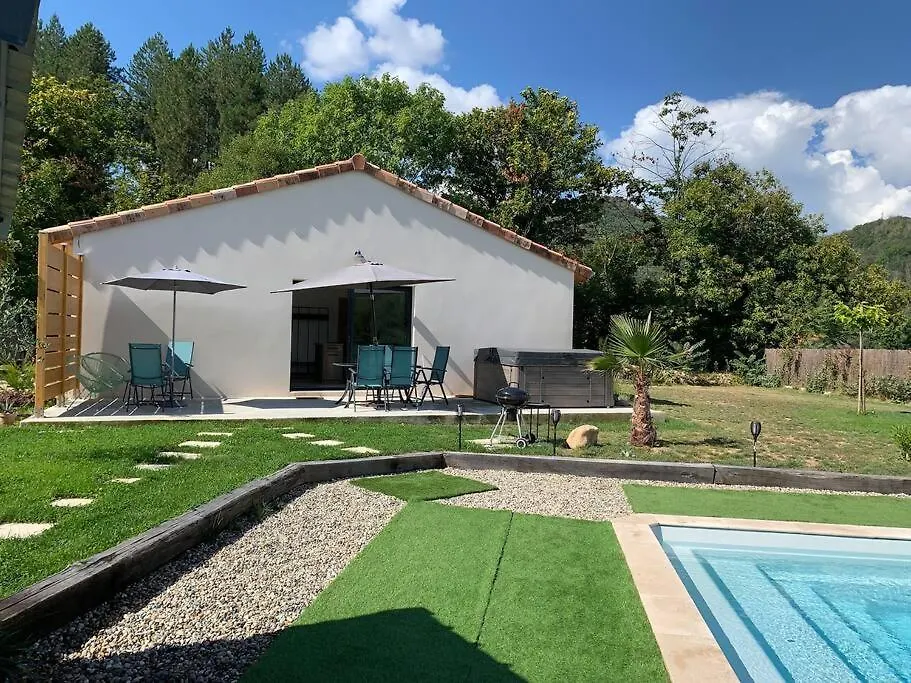 Villa La Source & Spa Pont-de-Labeaume