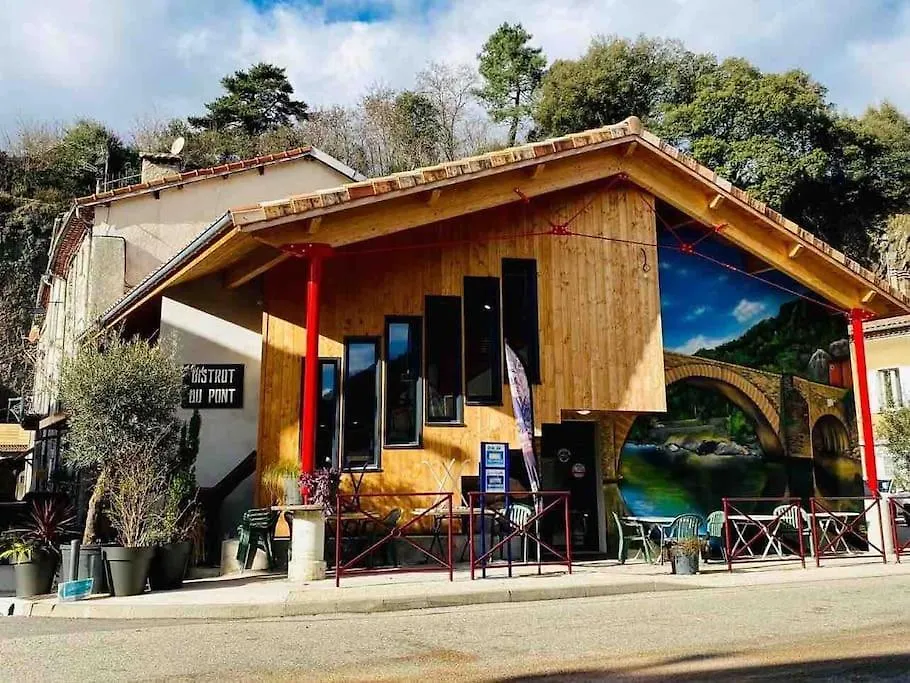 Villa La Source & Spa Pont-de-Labeaume