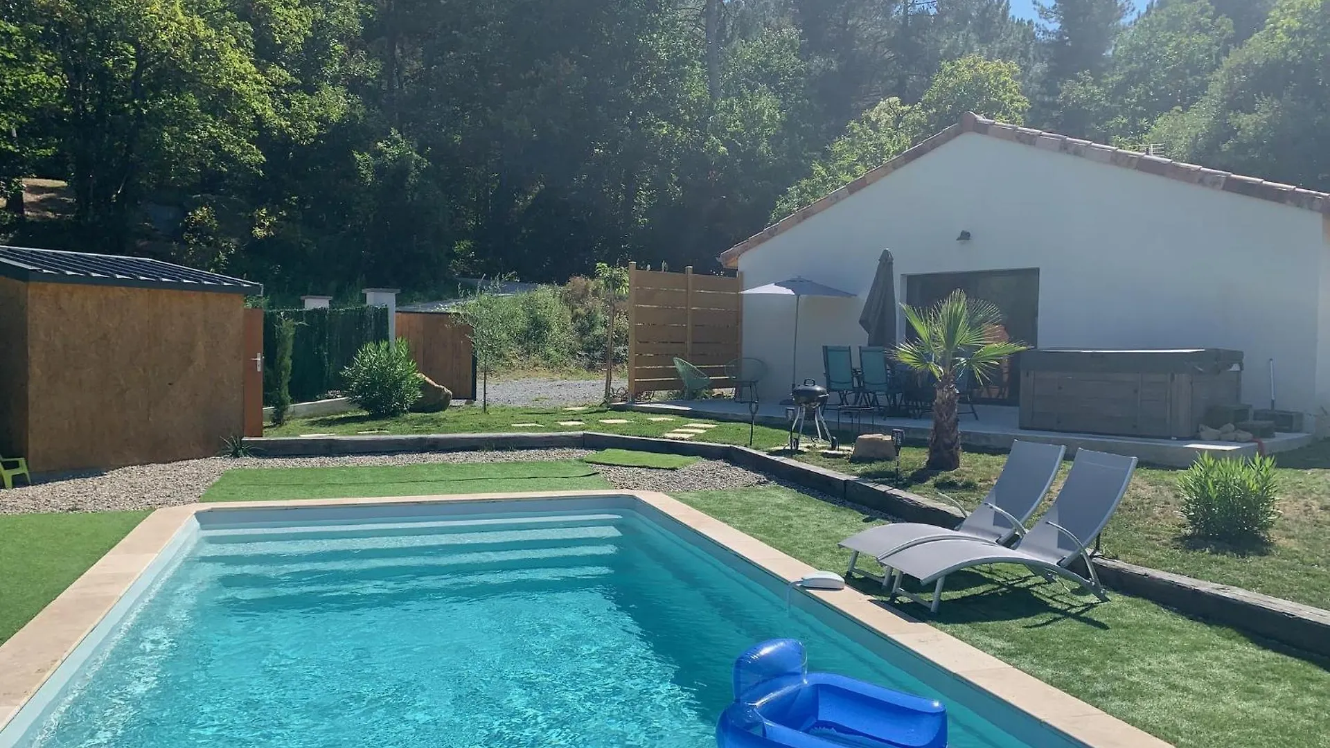 Villa La Source & Spa Pont-de-Labeaume